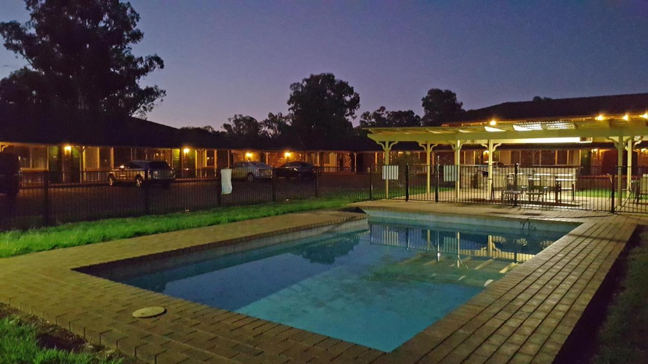 וואגה וואגה Quality Inn Carriage House מראה חיצוני תמונה