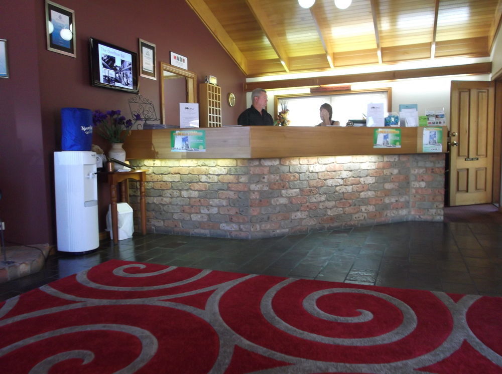 וואגה וואגה Quality Inn Carriage House מראה חיצוני תמונה